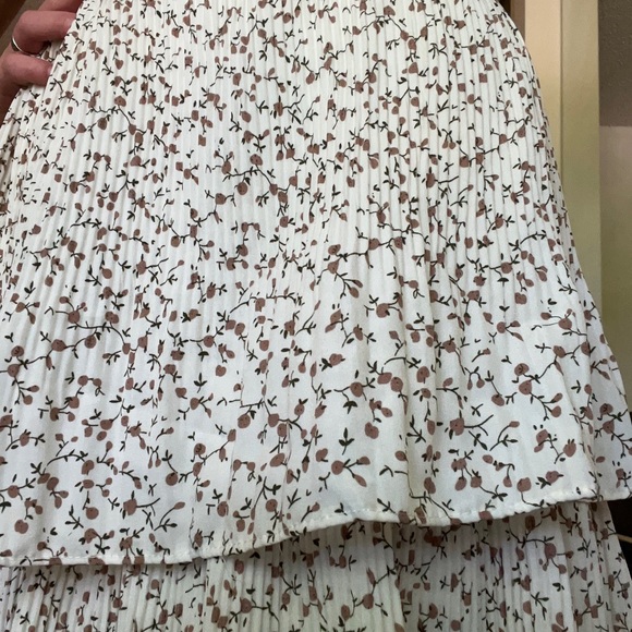 Princess Polly skirt - Picture 2 of 2